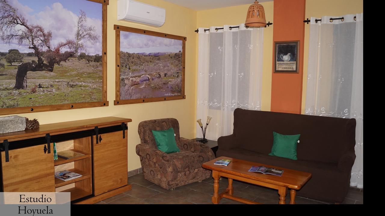 Apartamentos Estrellas De Monfraguee 토레혼엘루비오 외부 사진